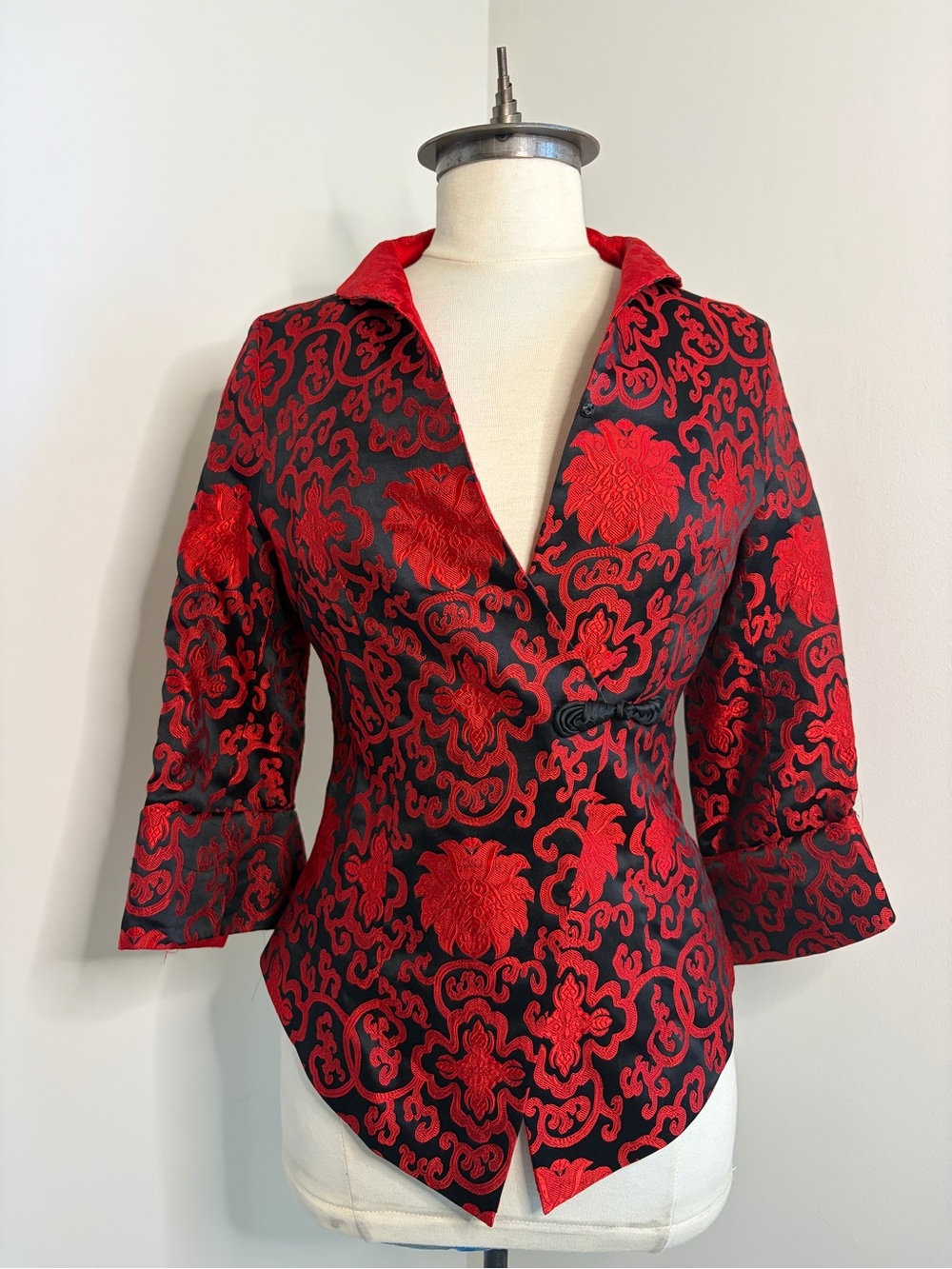 MASCOT 100% Silk Red & Black Floral Jacquard Blouse Chinese Knot Button SIZE M